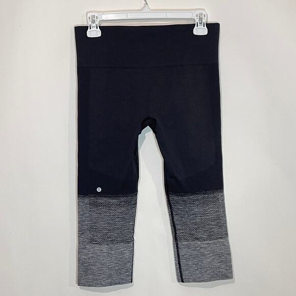 Lululemon Seamlessly Street Black Gray Heather Ombre Cropped Leggings Womens 6 - Picture 2 of 9